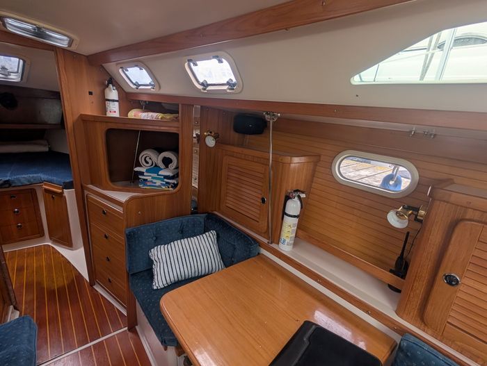 1999 Catalina 36 mk II Photo 22 of 40