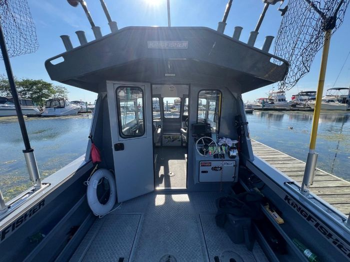 2021 KingFisher 2425 Escape HT Photo 5 of 25