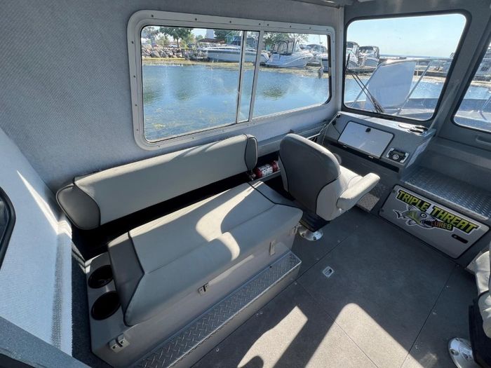 2021 KingFisher 2425 Escape HT Photo 7 of 25