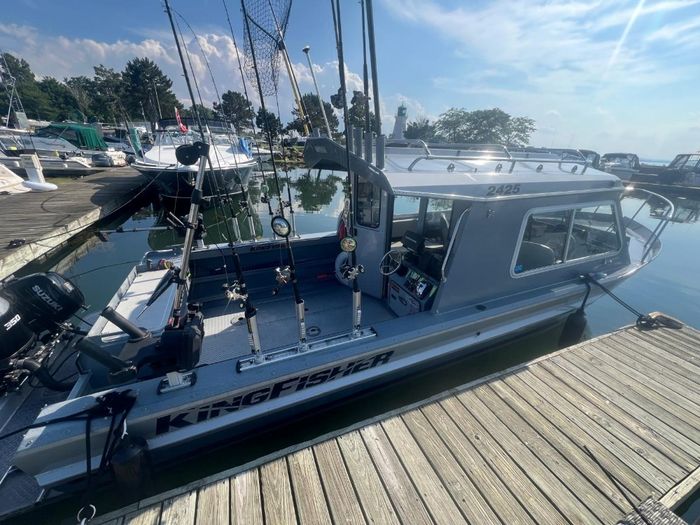 2021 KingFisher 2425 Escape HT Photo 17 of 25