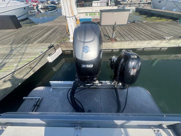 2021 KingFisher 2425 Escape HT Photo 19 of 25