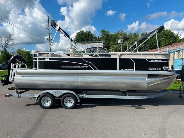 2019 Princecraft Vectra 21 Photo 2 of 16