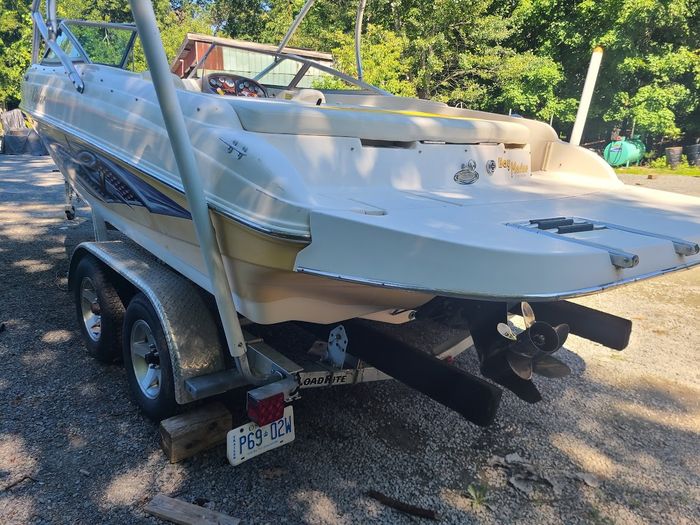 2005 Rinker 212 Captiva Photo 3 of 19