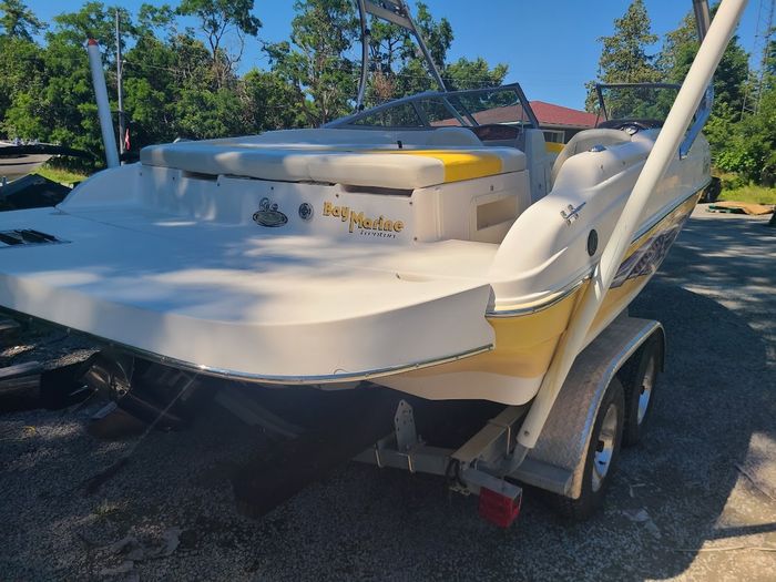 2005 Rinker 212 Captiva Photo 4 of 19