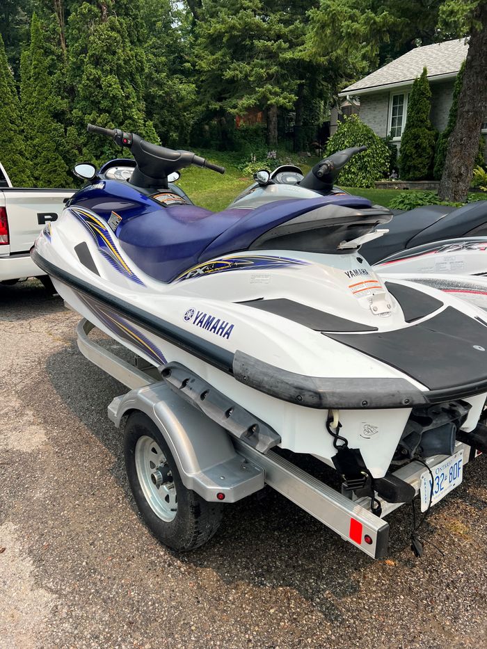 2004 Yamaha 2 x Waverunner Package with Aluminum Trailer Photo 3 of 18
