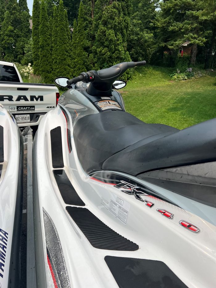 2004 Yamaha 2 x Waverunner Package with Aluminum Trailer Photo 6 of 18