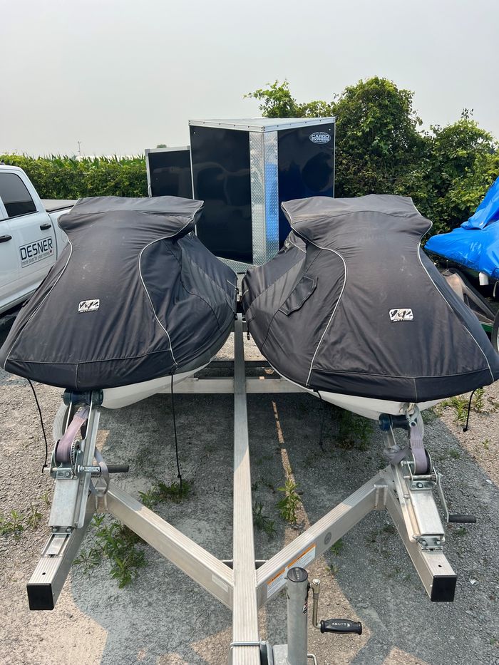 2004 Yamaha 2 x Waverunner Package with Aluminum Trailer Photo 17 of 18