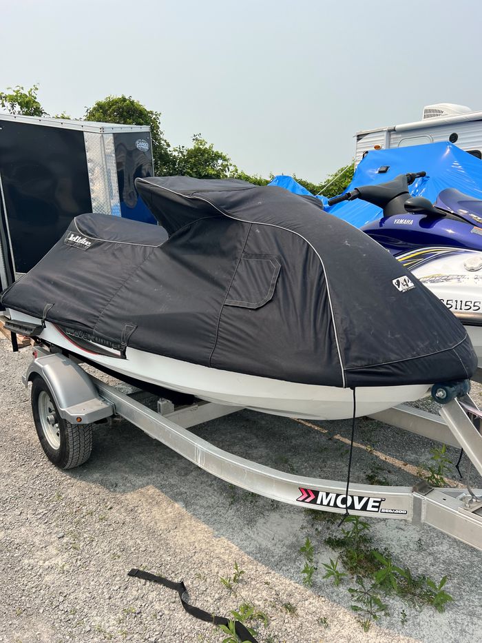 2004 Yamaha 2 x Waverunner Package with Aluminum Trailer Photo 15 of 18