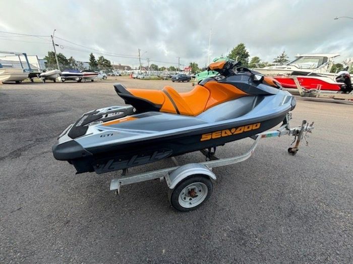 2020 Sea-Doo GTI™ SE 170 IBR Photo 5 of 8