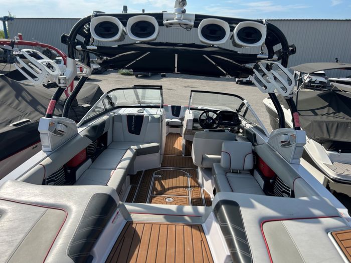 2013 Nautique G23 Photo 5 of 5