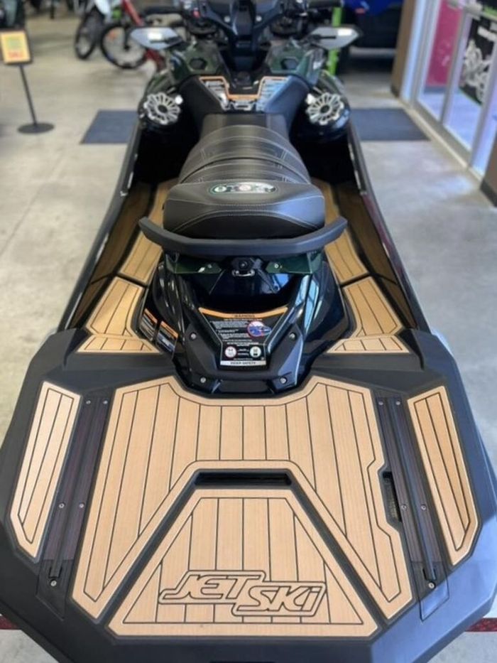 2024 Kawasaki Ultra 310LX | Experience The Exhilaration | $192 B Photo 5 of 10