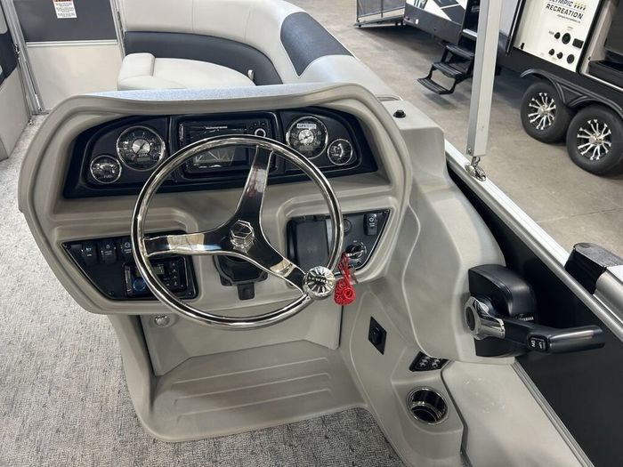 2026 South Bay Pontoons 220 CRLE 275 | $107/week! | Bold Looks, E Photo 13 of 21