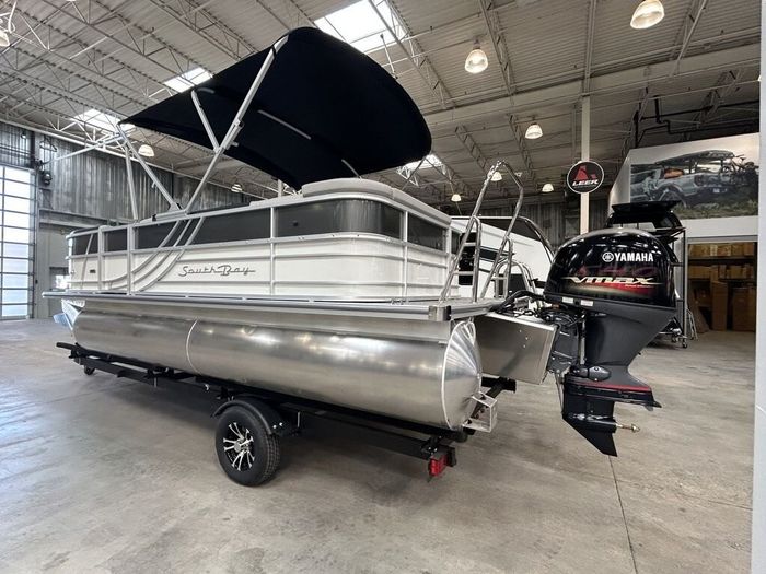 2026 South Bay Pontoons 220 CRLE 275 | $107/week! | Bold Looks, E Photo 5 of 21