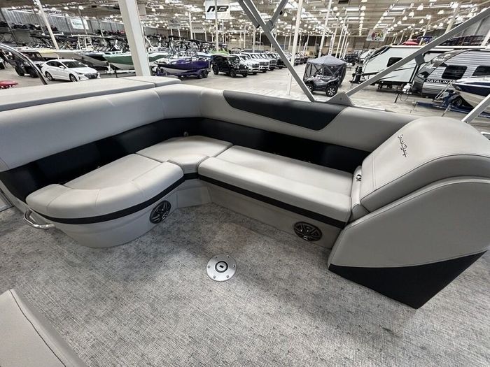 2026 South Bay Pontoons 220 CRLE 275 | $107/week! | Bold Looks, E Photo 14 of 21