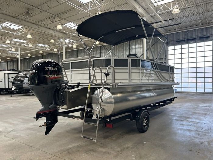 2026 South Bay Pontoons 220 CRLE 275 | $107/week! | Bold Looks, E Photo 7 of 21