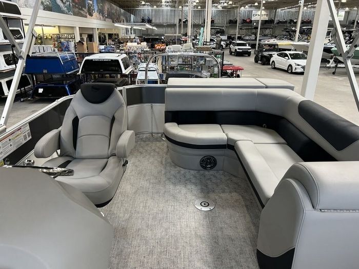 2026 South Bay Pontoons 220 CRLE 275 | $107/week! | Bold Looks, E Photo 11 of 21