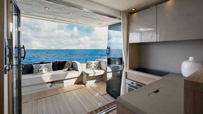 2015 Beneteau Monte Carlo MC5 Photo 6 of 16