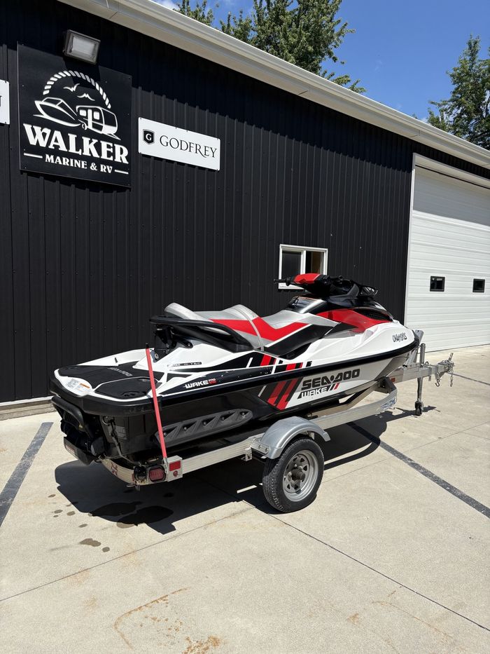 2013 Sea-Doo Wake Pro 215 Photo 5 sur 7