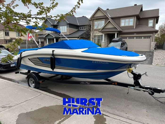 2016 Sea Ray 19SPX Photo 2 sur 7