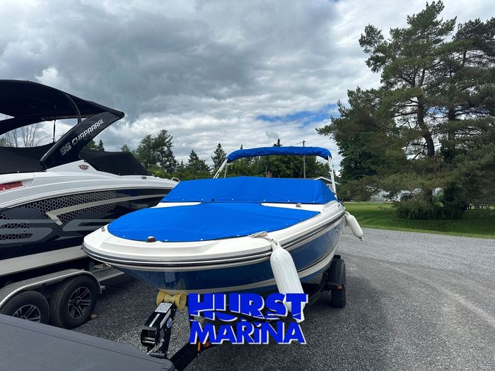 2016 Sea Ray 19SPX Photo 3 sur 7