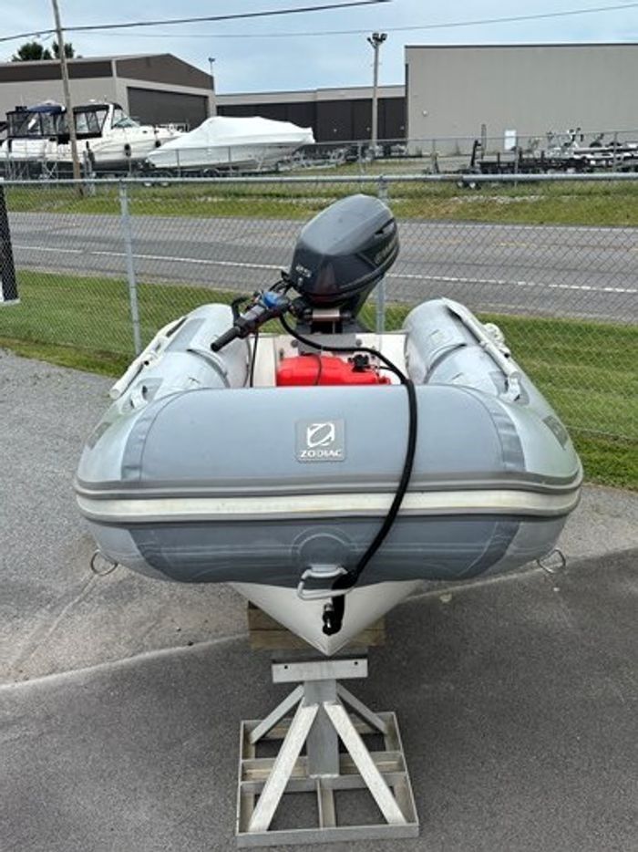 2015 ZODIAC CADET 340 RIB Photo 2 of 6