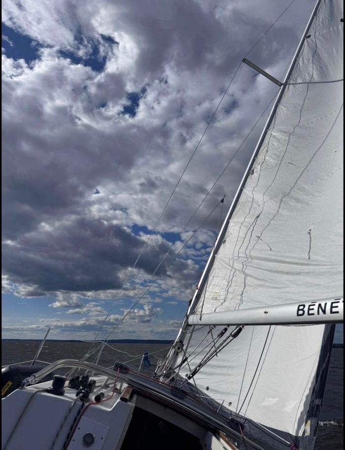 1990 Beneteau First 285 Photo 9 of 10