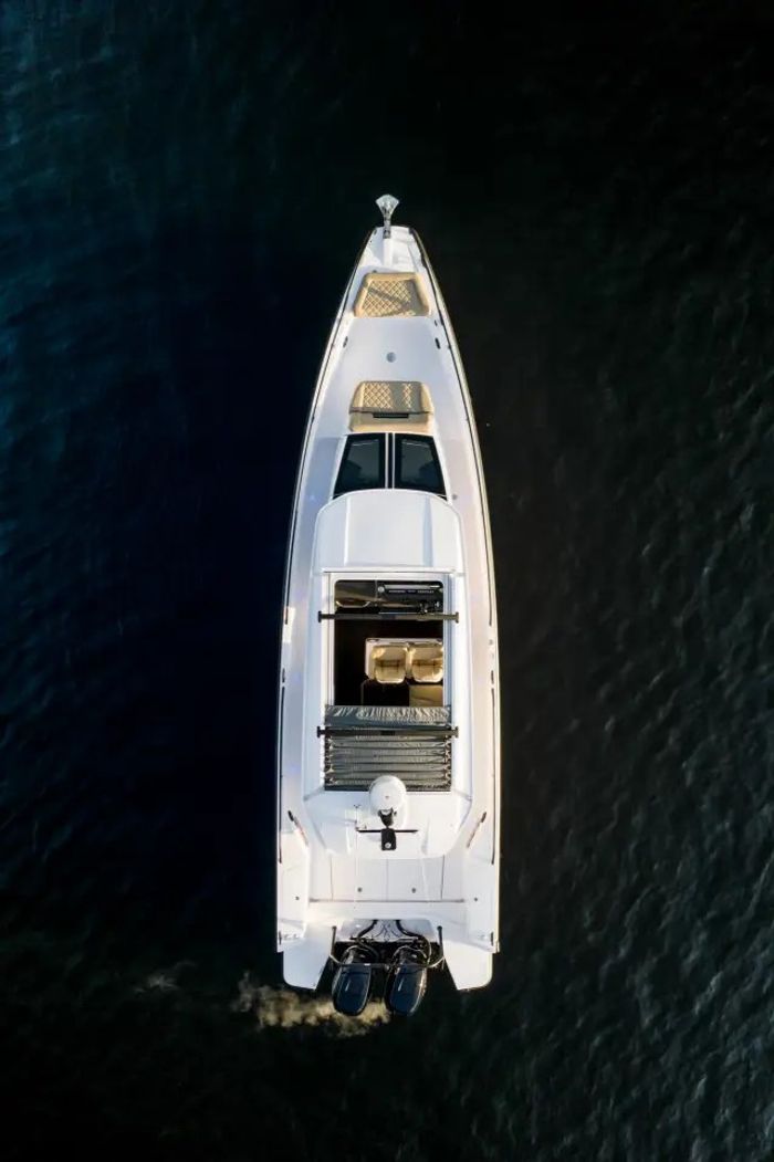 2027 Axopar 37 XC Cross Cabin -  Brabus Photo 6 of 11