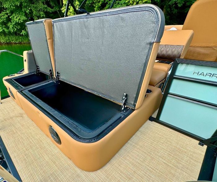 2027 Harris 210 Crusier Photo 7 of 13