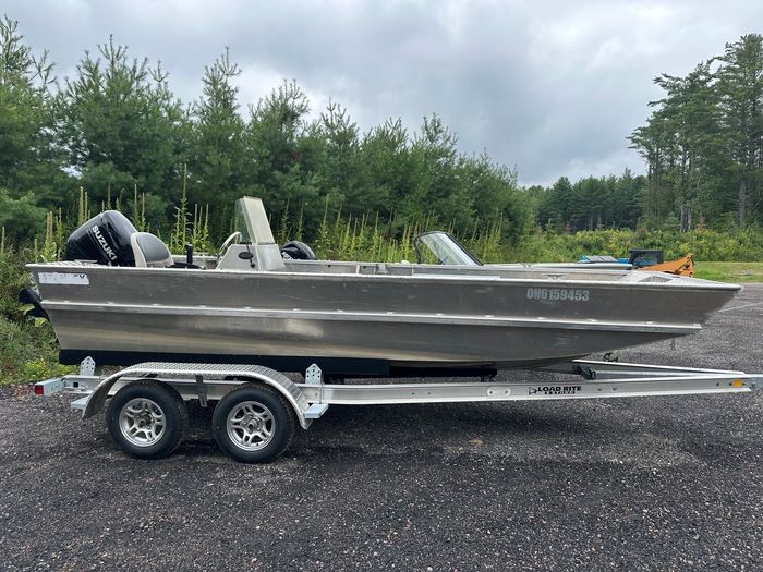 2018 Stanley Predator 18 Photo 2 of 5