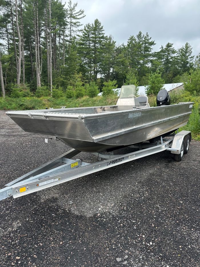 2018 Stanley Predator 18 Photo 1 of 5