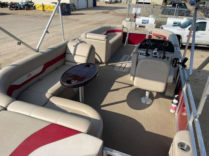 2015 Avalon 2300 LS Tri-Toon Photo 20 of 24