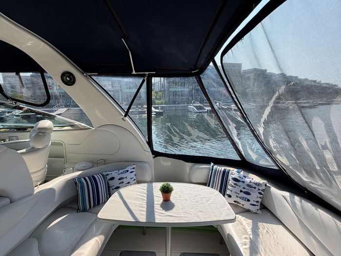 2001 Sea Ray 380 Sundancer Photo 10 of 59