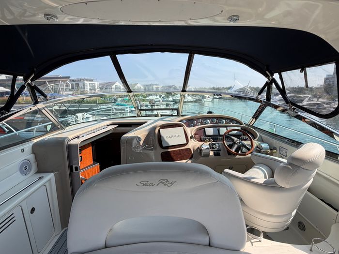2001 Sea Ray 380 Sundancer Photo 13 of 59