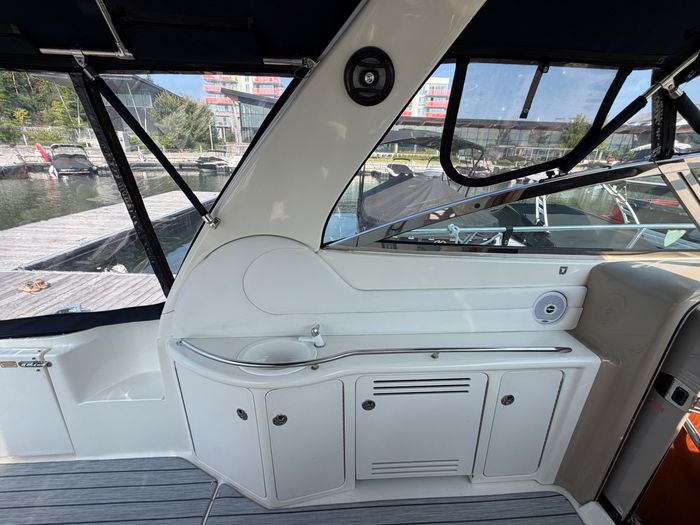 2001 Sea Ray 380 Sundancer Photo 14 of 59