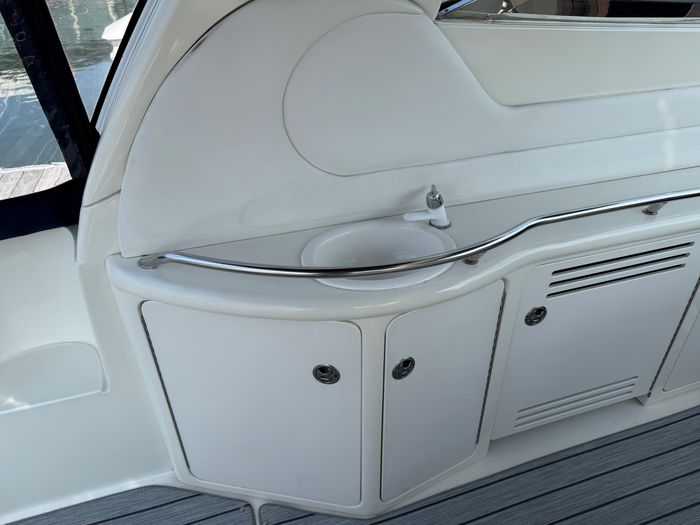 2001 Sea Ray 380 Sundancer Photo 15 of 59