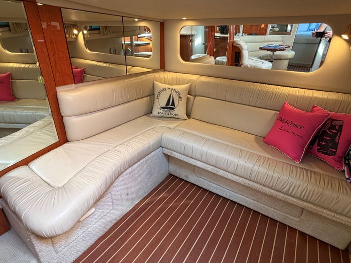 2001 Sea Ray 380 Sundancer Photo 32 of 59
