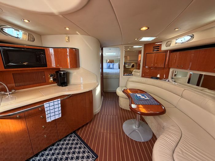2001 Sea Ray 380 Sundancer Photo 34 of 59