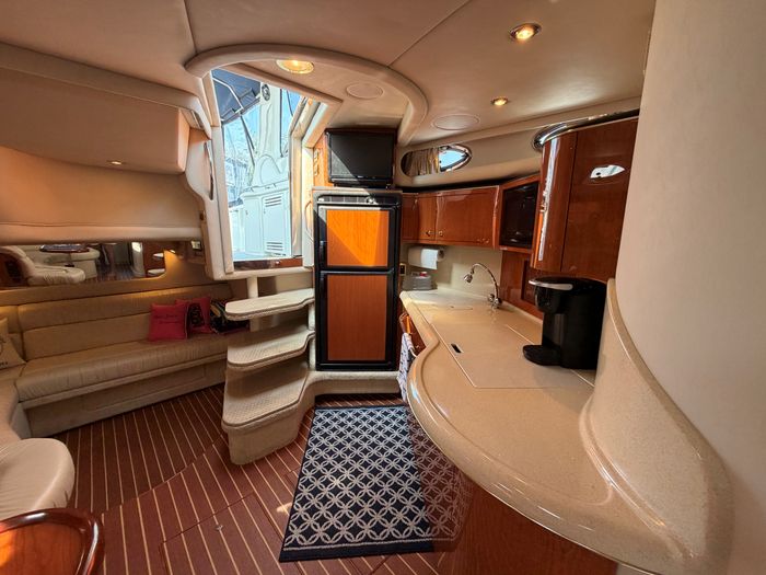 2001 Sea Ray 380 Sundancer Photo 37 of 59
