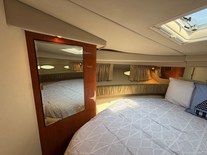 2001 Sea Ray 380 Sundancer Photo 40 of 59