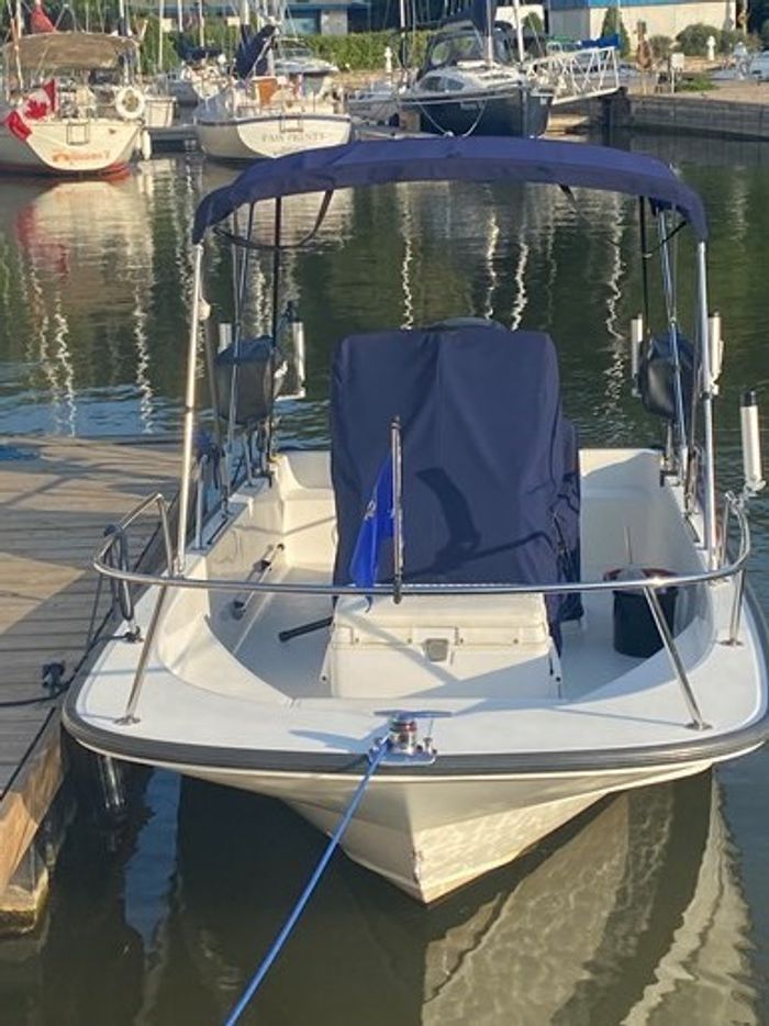 2012 Boston Whaler 170 Montauk Photo 3 of 13