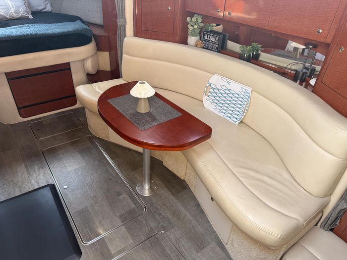 2002 Sea Ray 320 Sundancer Photo 31 of 43