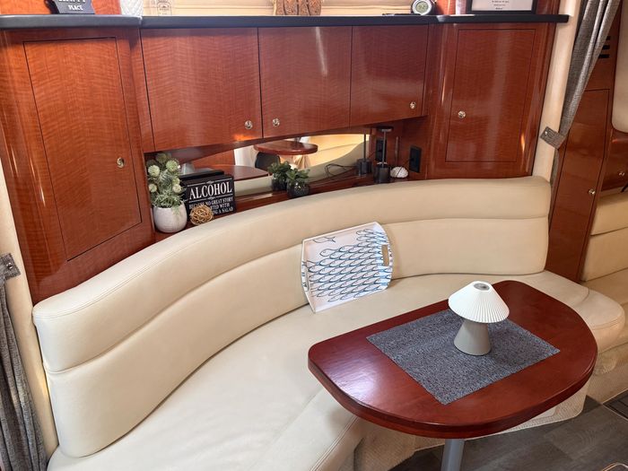 2002 Sea Ray 320 Sundancer Photo 34 of 43