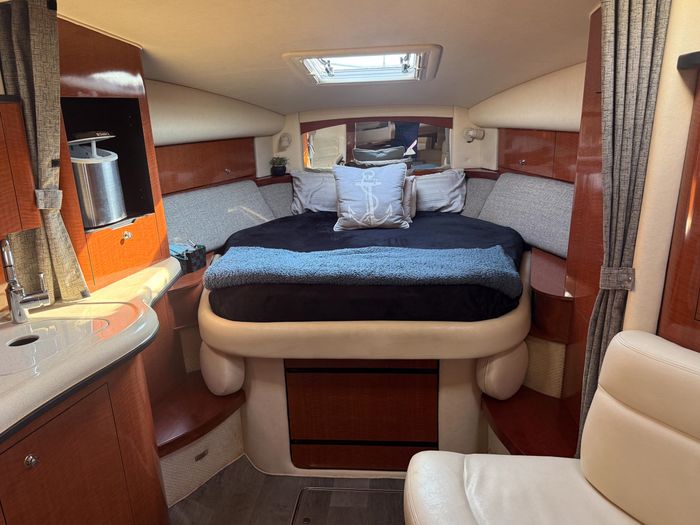 2002 Sea Ray 320 Sundancer Photo 32 of 43
