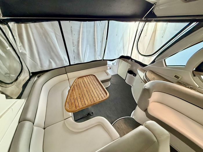 2019 Four Winns V375 Photo 14 of 57
