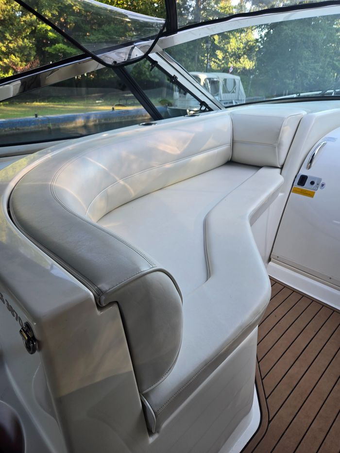 1999 Cruisers Yachts 3870 Esprit Photo 7 sur 28