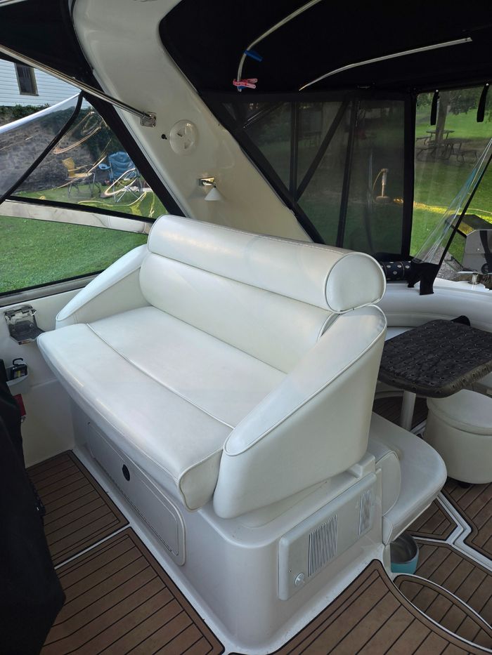 1999 Cruisers Yachts 3870 Esprit Photo 8 sur 28
