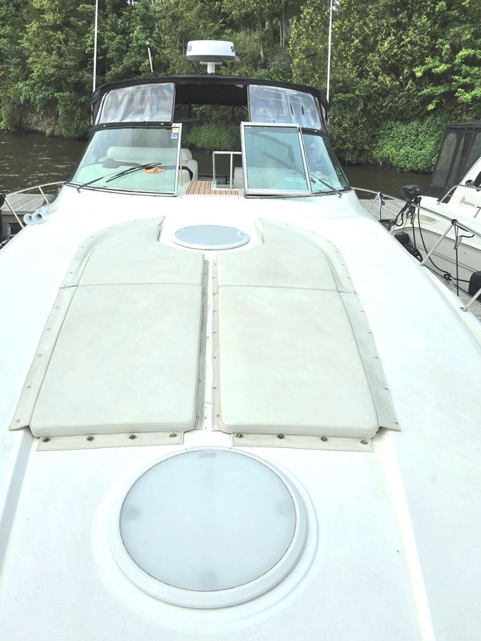 1999 Cruisers Yachts 3870 Esprit Photo 10 sur 28