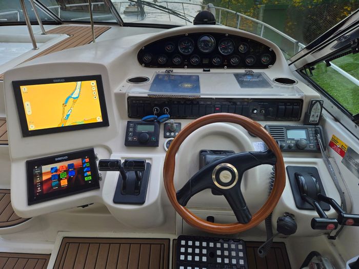 1999 Cruisers Yachts 3870 Esprit Photo 12 sur 28