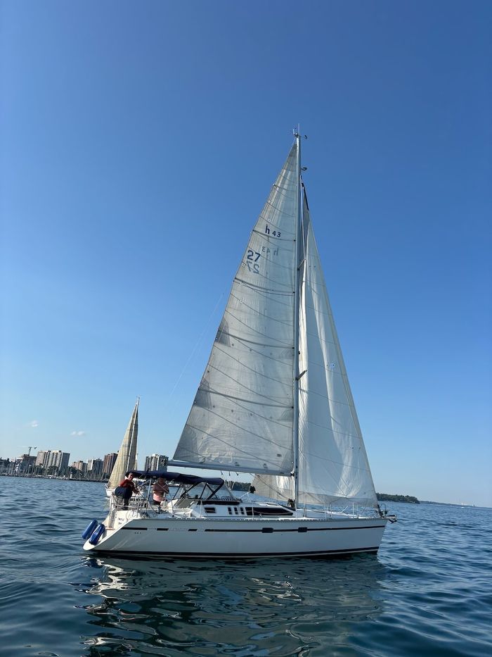 1993 Hunter Legend 43 Photo 3 of 42