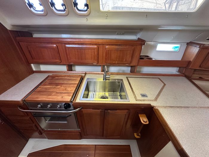 1993 Hunter Legend 43 Photo 10 of 42